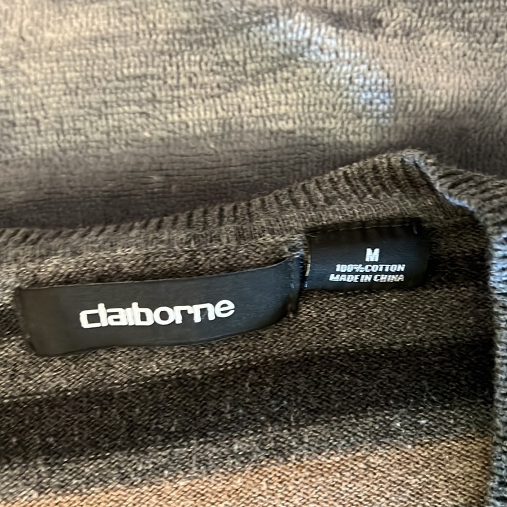 Simple sweater - Picture 2 of 2